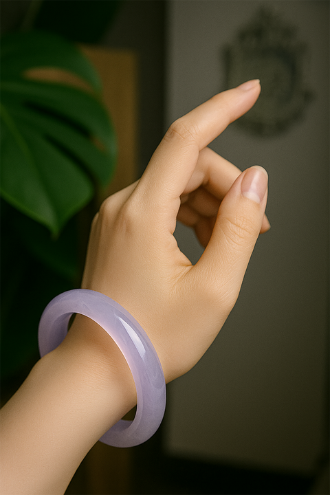 8mm Natural Purple Chalcedony Bangle