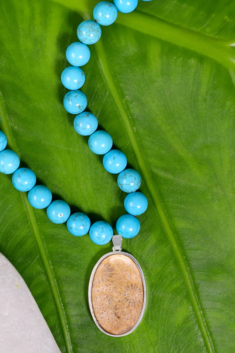 Turquoise Beads Necklace With Lily Fossil Pendant - SF