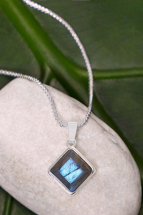 Labradorite Rachel Pendant Necklace - SF