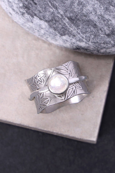Mother Of Pearl Vine Pattern Spinner Ring - SF