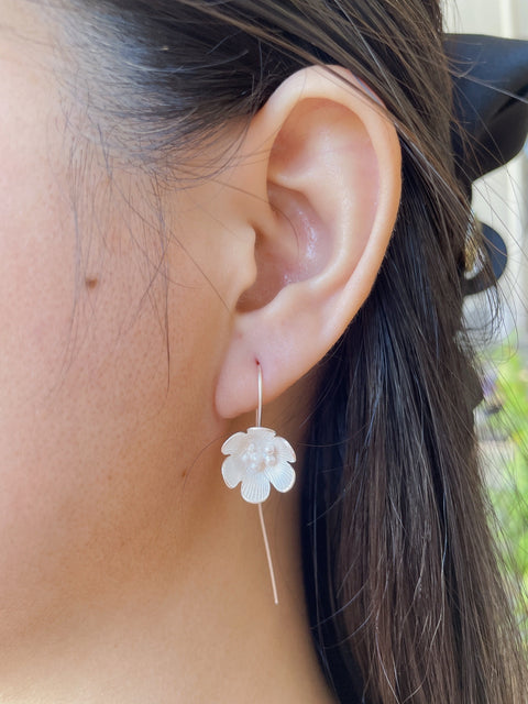 Lilly Flower Threader Earrings - SF
