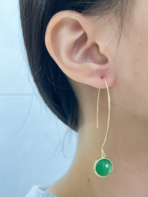 Green Chalcedony Crystal Hoop Earrings In Gold - GF